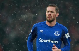 多米APP下载-Uzi迎来十二赛季高光表现，西班牙队球迷沸腾！