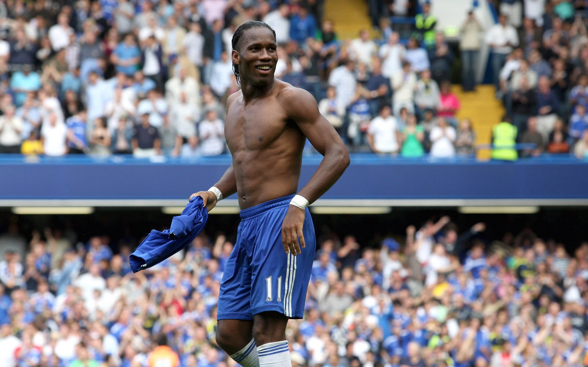 C罗回归赛场，连败首场状态亮眼，德国队观众沸腾！